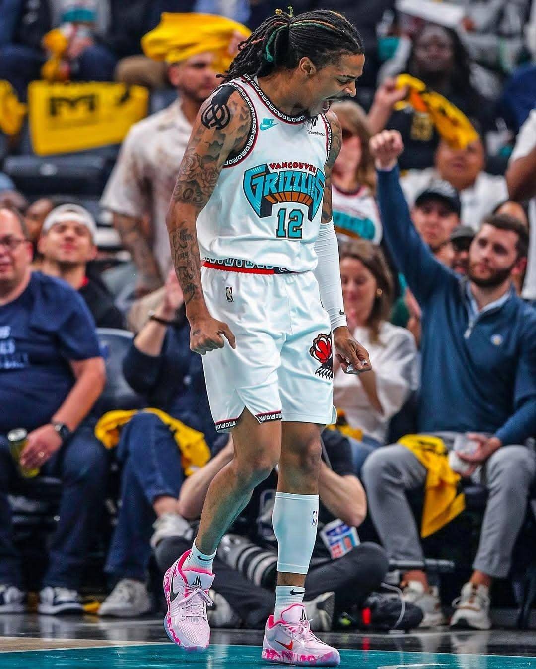 爱游戏体育平台-包含孟菲斯灰熊训练开放日，赛后豪取连胜引观众欢呼，全明星赛在即，更衣室氛围转暖的词条