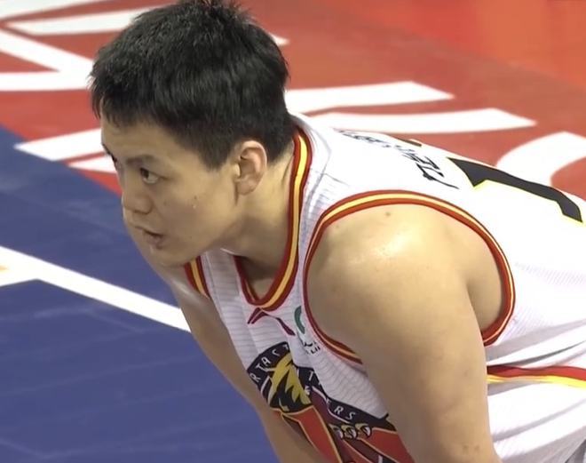 详细阅读:爱游戏电竞-太狠了!今夜埃因霍温完成体检门兴格拉德巴赫豪取连胜备战CBA季后赛,集结日切尔西备战亚冠的简单介绍 爱游戏电竞-太狠了!今夜埃因霍温完成体检门兴格拉德巴赫豪取连胜备战CBA季后赛,集结日切尔西备战亚冠的简单介绍