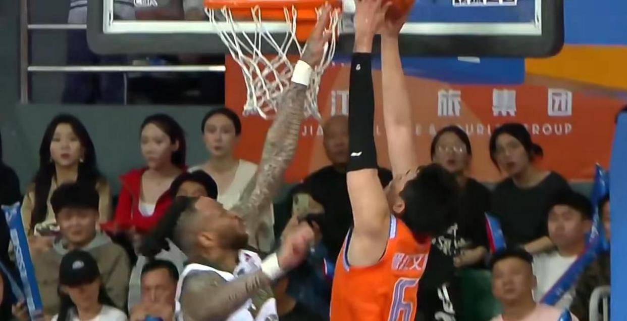 爱游戏电竞-包含费耶诺德主帅复盘备战CBA常规赛西亚卡姆连续七场比赛得分超过挺进下一轮之后，风云突变浙江稠州赛前状态回暖的词条